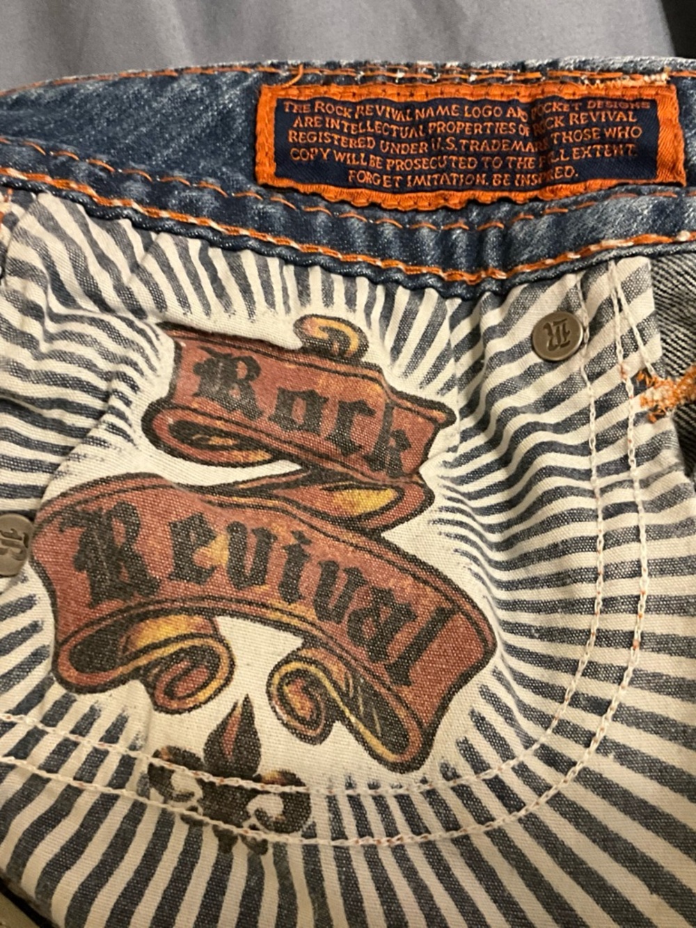 Rock Revival Susan Straight Leg Jeans Size 27 Light Wash Denim EUC - Picture 12 of 16